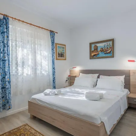 Ruza By Interhome Fažana