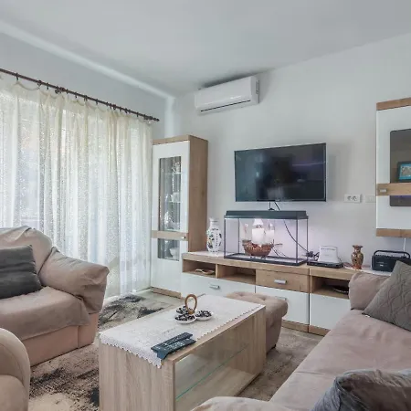 Сasa de vacaciones Ruza By Interhome *